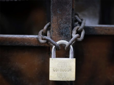 «Λουκέτο» μια στις πέντε ατομικές επιχειρήσεις μέσα στο 2012