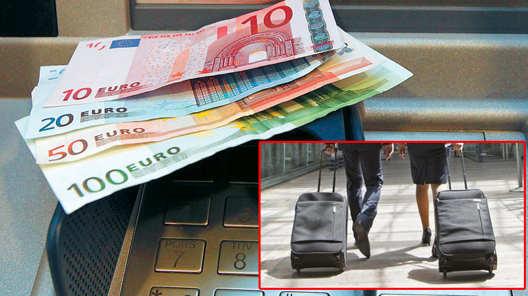 Οδηγία προς Βρετανούς τουρίστες: Πάρτε μαζί σας μετρητά σε περίπτωση που κλείσουν τα ΑΤΜ στην Ελλάδα Οδηγία προς Βρετανούς τουρίστες: Πάρτε μαζί σας μετρητά σε περίπτωση που κλείσουν τα ΑΤΜ στην Ελλάδα