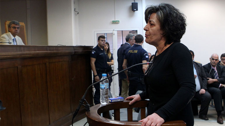 Συνεχίζεται η κατάθεση της μητέρας του Παύλου Φύσσα