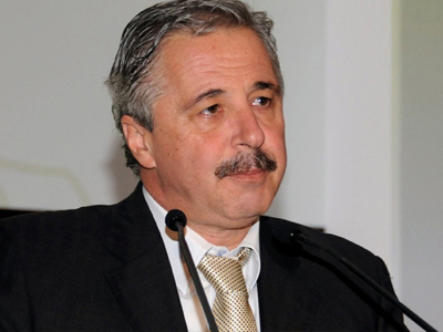 «Μόνο η χάραξη του αιγιαλού είναι αναγκαία»