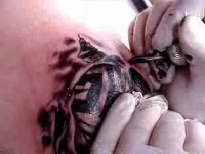 Ομαδικά ραντεβού για τατουάζ στη Ρουμανία…έλεω τιμής