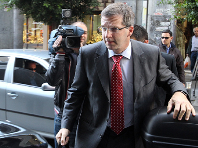 Συνάντηση του οικονομικού επιτελείου με την τρόικα