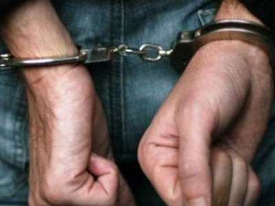 Δεν επέδειξε νόμιμα έγγραφα