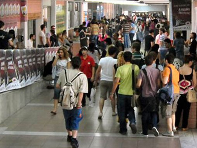 Αντιδρούν οι πολύτεκνοι στην κατάργηση των μετεγγραφών