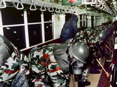 Συνελήφθη για τις φονικές επιθέσεις με αέριο στο Τόκιο Συνελήφθη για τις φονικές επιθέσεις με αέριο στο Τόκιο