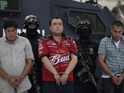 Αντί για τούρτα…χειροπέδες