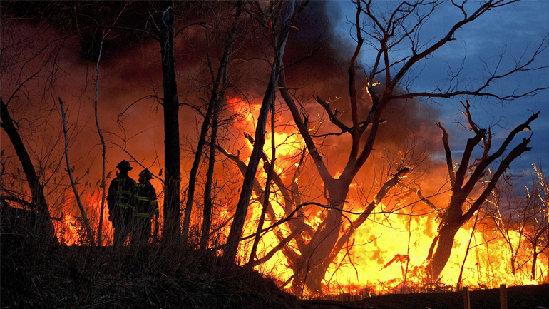 Ηράκλειο Κρήτης: Στα χέρια της αστυνομίας ένας ύποπτος για πυρκαγιά