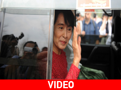 Εκλέκτηκε βουλευτής διάσημη ακτιβίστρια της Μιανμάρ Εκλέκτηκε βουλευτής διάσημη ακτιβίστρια της Μιανμάρ