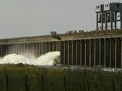 Απέλπιδες προσπάθειες να σωθεί η Λουϊζιάνα