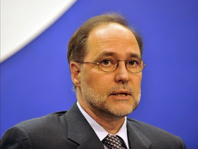 Δεύτερη υποψηφιότητα για μια θέση στην ΕΚΤ