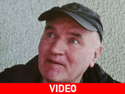 Συγκέντρωση στο Δικαστήριο της Χάγης κατά την άφιξη Mladic