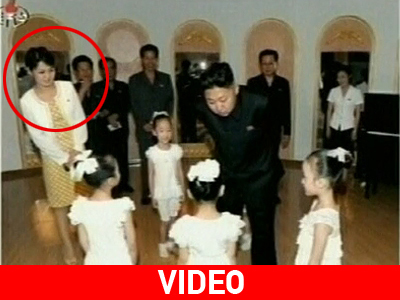 Β. Κορέα: Εμφανίσεων συνέχεια για τη γυναίκα-μυστήριο!