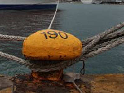 «Δεμένο» στο λιμάνι το «SuperJet»