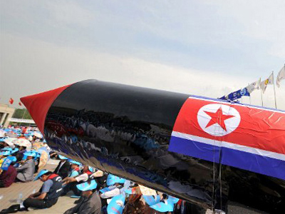 «Η Β. Κορέα θα μπορούσε να κατασκευάσει πυρηνική κεφαλή»