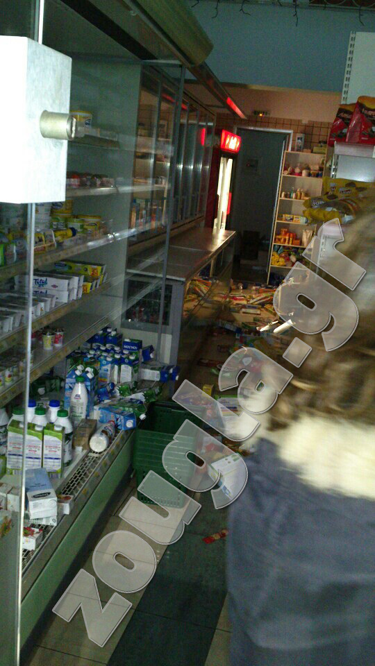 Σπασμένες τζαμαρίες στο Αργοστόλι