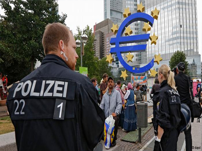 Γερμανία: Απομακρύνθηκαν και τα τελευταία μέλη του «Occupy Frankfurt»
