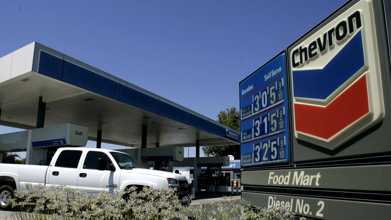 Το φθηνό πετρέλαιο φέρνει… απολύσεις στη Chevron