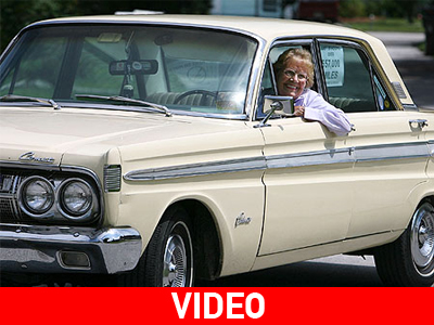 Σβήνει τη… μίζα στα 93!