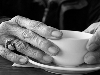 «Βάρος» οι ηλικιωμένοι που δε συνεισφέρουν οικονομικά