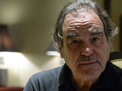 Όλιβερ Στόουν: Οι Ουκρανοί υποφέρουν από την ιδεολογική σταυροφορία των ΗΠΑ Όλιβερ Στόουν: Οι Ουκρανοί υποφέρουν από την ιδεολογική σταυροφορία των ΗΠΑ