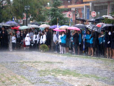Η βροχή ματαίωσε την παρέλαση στην Ολυμπία