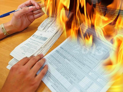 Εκκαθαριστικά… φωτιά!