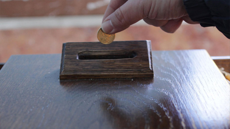 Λαμία: «Ποντικός» άδειασε το παγκάρι