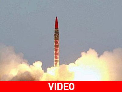 Πλάνα από την εκτόξευση βαλλιστικού πυραύλου στο Πακιστάν Πλάνα από την εκτόξευση βαλλιστικού πυραύλου στο Πακιστάν