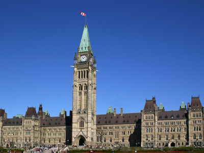 Παροχές για να αποφύγουν πρόωρες εκλογές στον Καναδά