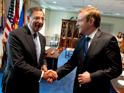 Ιστορικό ταξίδι στη Ν. Ζηλανδία για τον υπουργό Άμυνας των Η.Π.Α. Ιστορικό ταξίδι στη Ν. Ζηλανδία για τον υπουργό Άμυνας των Η.Π.Α.