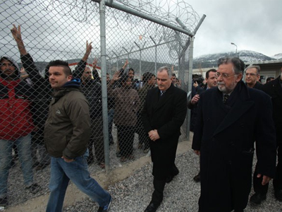 Γ. Πανούσης: «Θα λύγιζε και ο χειρότερος ρατσιστής»