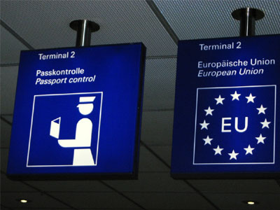 Πανούσης: «Προσωπικά θα έσπαγα τη Συνθήκη του Σένγκεν» Πανούσης: «Προσωπικά θα έσπαγα τη Συνθήκη του Σένγκεν»