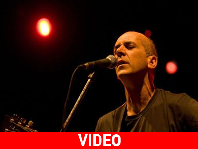 Ο Ορφέας Περίδης στο Stage Musicafe