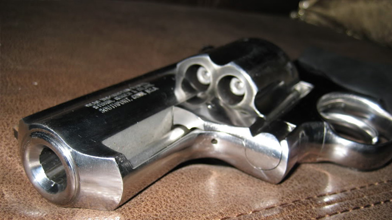 Κυκλοφορούσε με το περίστροφο στην τσέπη