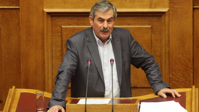 Θ. Πετράκος: Μόνο με αλληλεγγύη και δημοκρατία μπορεί να βρεθεί λύση