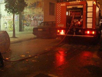 Πυρκαγιά σε αποθήκες στην Ανθούσα