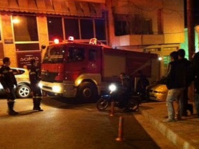 «Λαμπάδιασε» απορριμματοφόρο στον Πειραιά