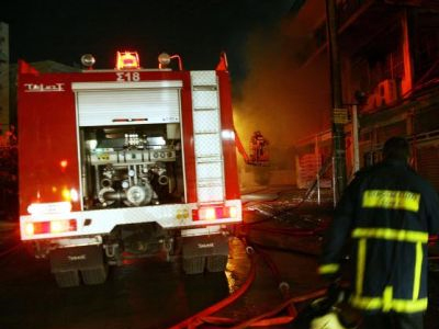 Φωτιά σε μίνι μάρκετ στην Αθήνα