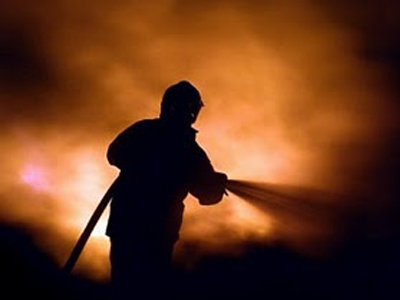 Φωτιά σε ξερά χόρτα στον Ασπρόπυργο