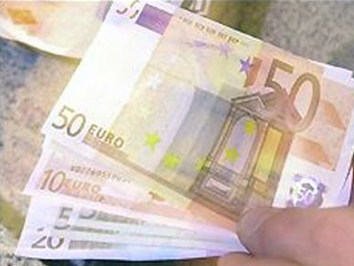 Κυκλοφορούσε με πλαστά χαρτονομίσματα