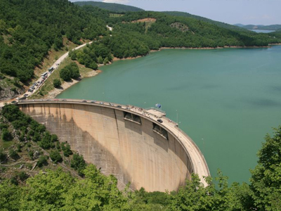 Μειώνεται η στάθμη στη λίμνη Πλαστήρα