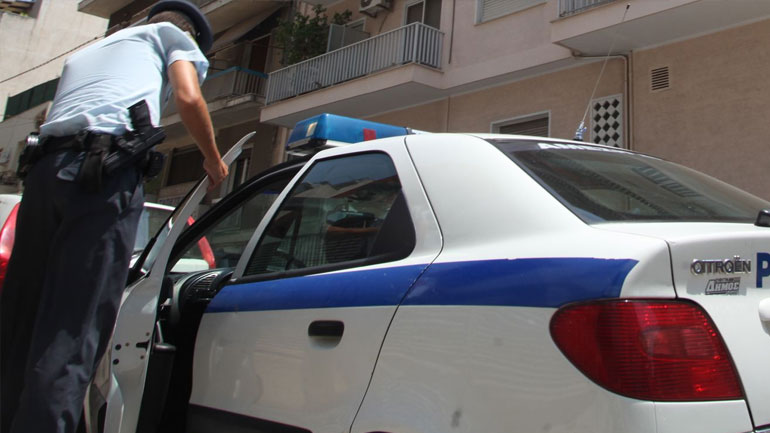 «Έγδυνε» περαστικούς με το πρόσχημα του εράνου