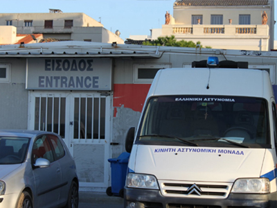 Έκρυβε μετανάστες στο φορτηγό