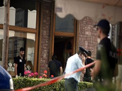 «Μπούκαραν» με…φορτηγάκι σε κοσμηματοπωλείο