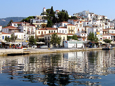 Παρεμβάσεις στο λιμάνι της Σκιάθου