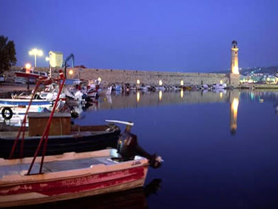 Βρήκαν πυρομαχικά στο λιμάνι