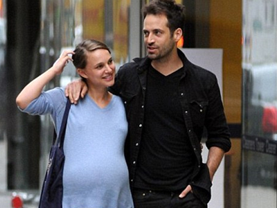 Γέννησε η Portman