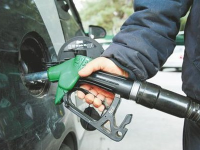 Αυξάνονται οι καταγγελίες για αισχροκέρδεια στη βενζίνη