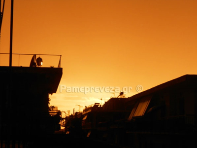 Πρέβεζα: Κιτρίνισε ο ουρανός!