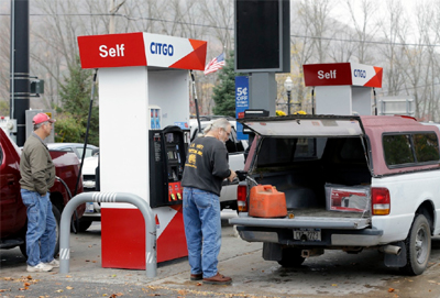 Η.Π.Α.: Έρευνα για τους «μαυραγορίτες» στις πληγείσες περιοχές Η.Π.Α.: Έρευνα για τους «μαυραγορίτες» στις πληγείσες περιοχές